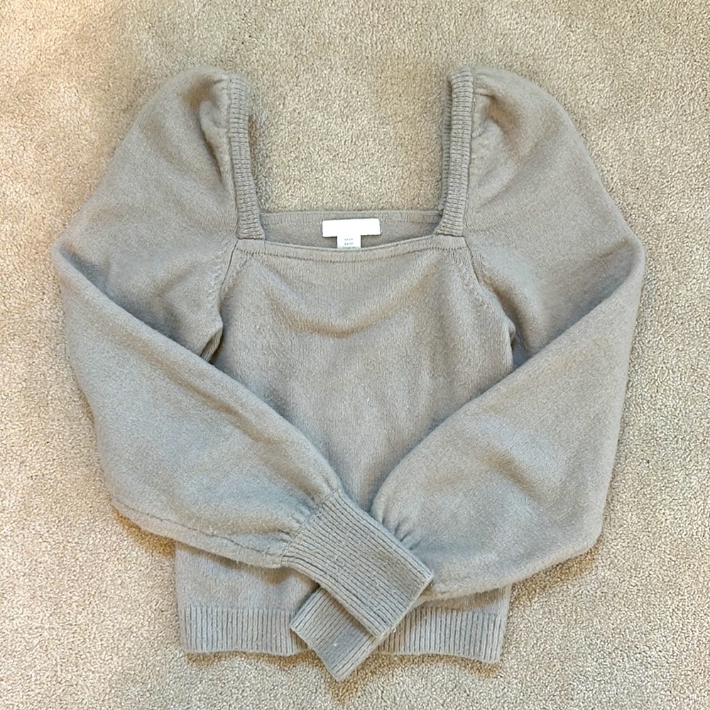 H&M warm gray puff sleeve squareneck sweater size XS